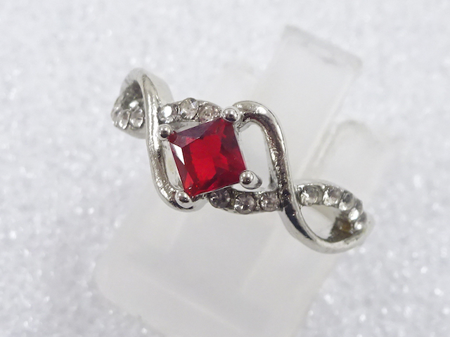 JAPANESE KIMONO / ANTIQUE COLORED STONE RING (SIZE 11)